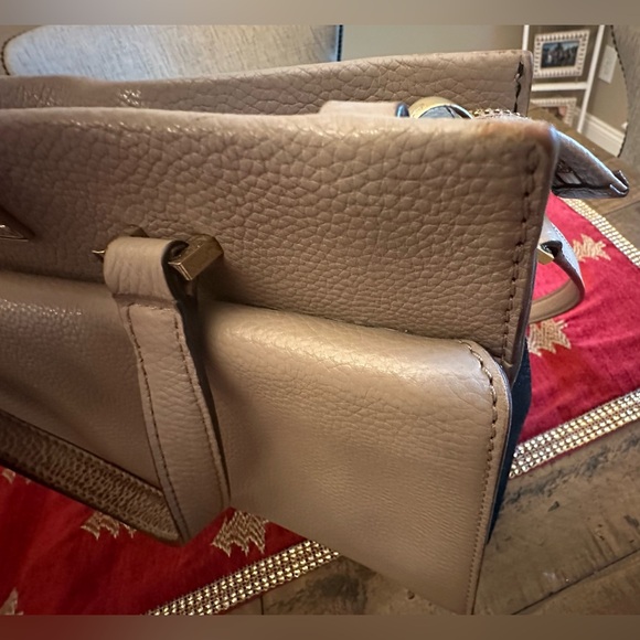 Kate Spade taupe pebbled leather large zip front flap shoulder bag - Picture 8 of 16